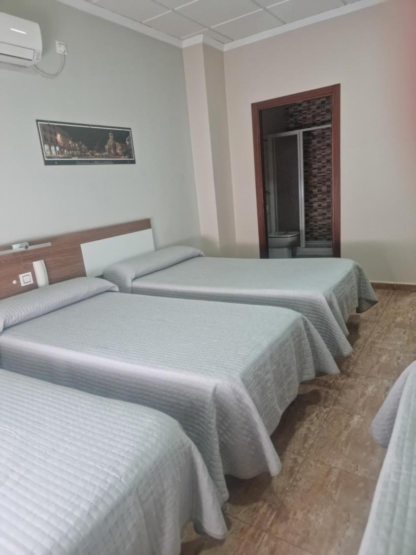 Hostal Restaurante El Paraiso Дон-Беніто Екстер'єр фото